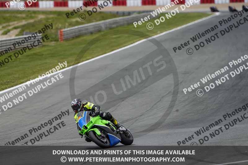 cadwell no limits trackday;cadwell park;cadwell park photographs;cadwell trackday photographs;enduro digital images;event digital images;eventdigitalimages;navarra;no limits trackdays;peter wileman photography;racing digital images;trackday digital images;trackday photos